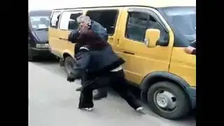 алкаш пиздит пьяную бабу