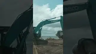 operator excavator kobelco in action siap cari cuan #juankztech #constructionequipment #channel