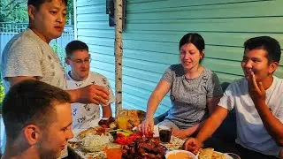 ПРАЗДНУЕМ ДЕНЬ РОЖДЕНИЯ САНЕЧКИ / ПРИЕХАЛА ТАНЕЧКА С СЕМЬЁЙ / Шиндр Мындр 
