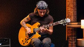 Nicole Cerminara Performs with the Heritage Custom Core H-535