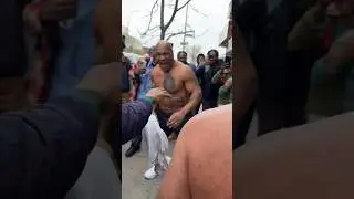 Mike Tyson vs Shannon Briggs #boxing #brownsville #letsgochamp #miketyson