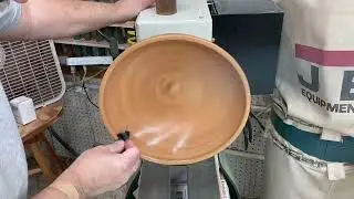 Finishing up the second turn on a roughly 10 inch bowl. ￼