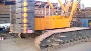 На строике века,Крымский  мост