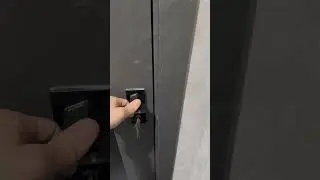 Ставили двери на черновом ремонте. Результат
