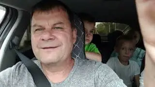 Приехали в Астану  с внуком сходить в итальянский цирк.