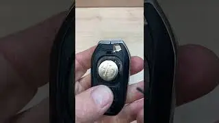 Key Battery on Peugeot Smart key #automobile #keychange #carkeyreplacement