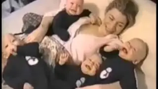 Дети смеются