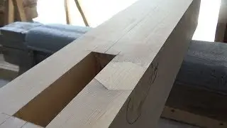 Filling dead knots on wood. 宮大工が職人技で教える初心者のための死に節埋め木の方法動画
