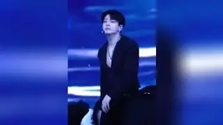 This Taehyung to Jungkook Transition is so Magical