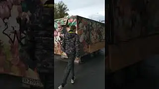 Кто выдает такие разрешения в Петербурге? Или это нгормально?