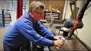 СЕДОЙ БАЯНИСТ НА РАБОТЕ