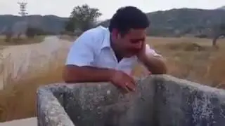 Kuyuya kuran(yusuf suresini ) okuyan adam mükkemmel