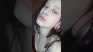 моя собачка одета дороже тебя 🥵