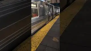 NIS R68 B train entering Stillwell