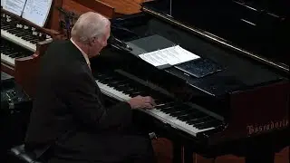 Jimmy Swaggart sings The Love of God -  And ministers from Luke 13:16-17