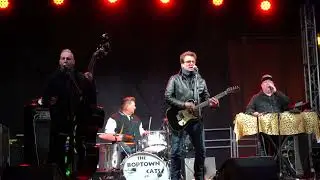 Boptown Cats bei der Innenstadtkirmes 2022 in Marburg (7)