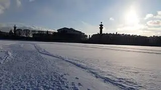 Нева ещё не вскрылась 8-го марта