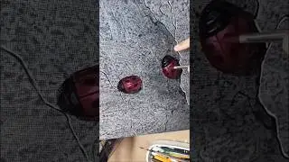 Рисую божьих коровок акриловыми красками