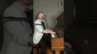 Radiohead’s “NO SURPRISES” as sung by Damien Robitaille