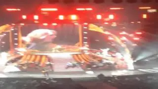 Taylor Swift - Red Tour - Never Getting Back Together (man on stage)