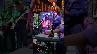 LETLET GITARISTA /THE ROADHOUSE MANILA BAY