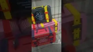 Копилка чемодан из дерева и акрила