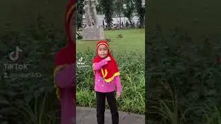 Naifa di ajak ayah main ke taman
