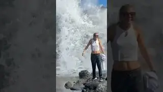 Maui blowhole going off!