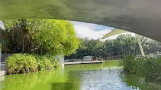 4K Paddle Boarding on Lake in Mirador Sur Park 