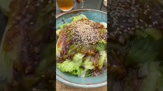 If you have iceberg lettuce, try this! 🥬🤙🏼