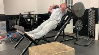 Hack Squat- Widowmaker