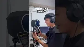Pedimos comida cantando