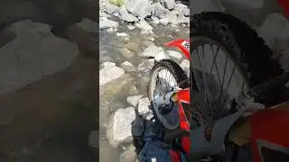 Honda Crf 250L - Suda Kalmak - Şener Şen Kemal Sunal Doğru Gittiğimizden Eminmisin