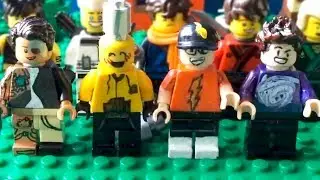 THE OFFICIAL CREW LEGO ROBLOX TOYS!!