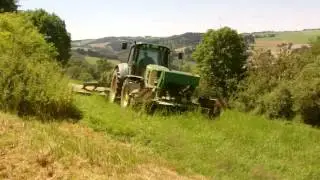 2. Schnitt Mähen mit John Deere 6830