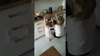 давно не виделись с мамой, целую ночь😆#дети #детство #кухня #дом #семья #любовь #приколы