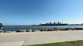 Live!!! Long Beach… The queen Mary watching the ocean