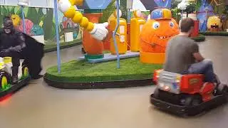 BATMAN & SUPERMAN WONDERLAND AUTODROM