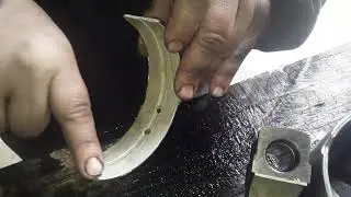 собираю коренные вкладышы и упорные полукольца скания 4