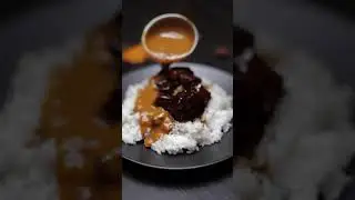 It's ugly.. but so delicious! Hainanese Curry Rice