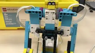 Lego Spike Prime Robot Weighlifter