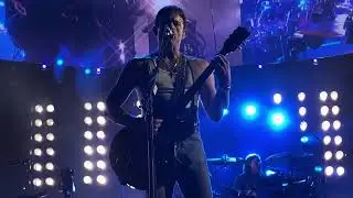 Kings of Leon - Use Somebody (Live) 4K