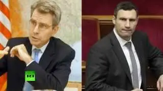 Запад вмешивается в политику на Украине