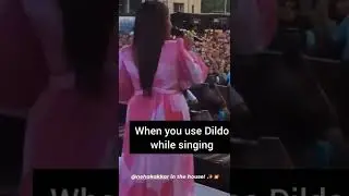 Neha Kakkar using Dildo while singing 
