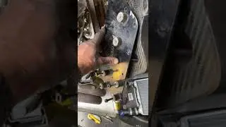 formula renault 2.0 fitting a new fuel tank part 1