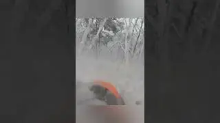 Фрирайд на горных лыжах. На горнолыжном курорте Чегет выпало много снега
