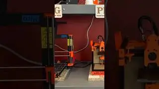 Hmmm… nothing to see here, just Prusas, no Vorons here #3dprinting