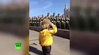 Маленький генерал на репетиции парада Победы в Москве