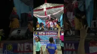 Anak Gadis Cewek Nari Di Panggung Kainnya Malah Melorot Malu Bangett