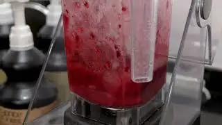 Two ways to prepare Mixed Berry Smoothie